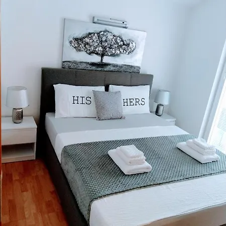 Eden Apartment *